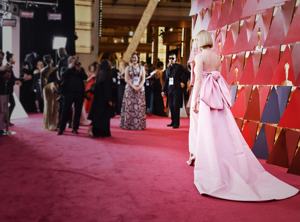 ESC: Saoirse Ronan, Bows ESC: Saoirse Ronan, Bows